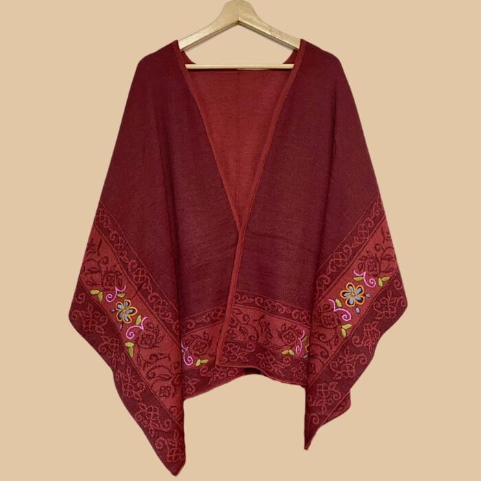 RUANAS EN FIBRA DE ALPACA KJANTU COLLECTION